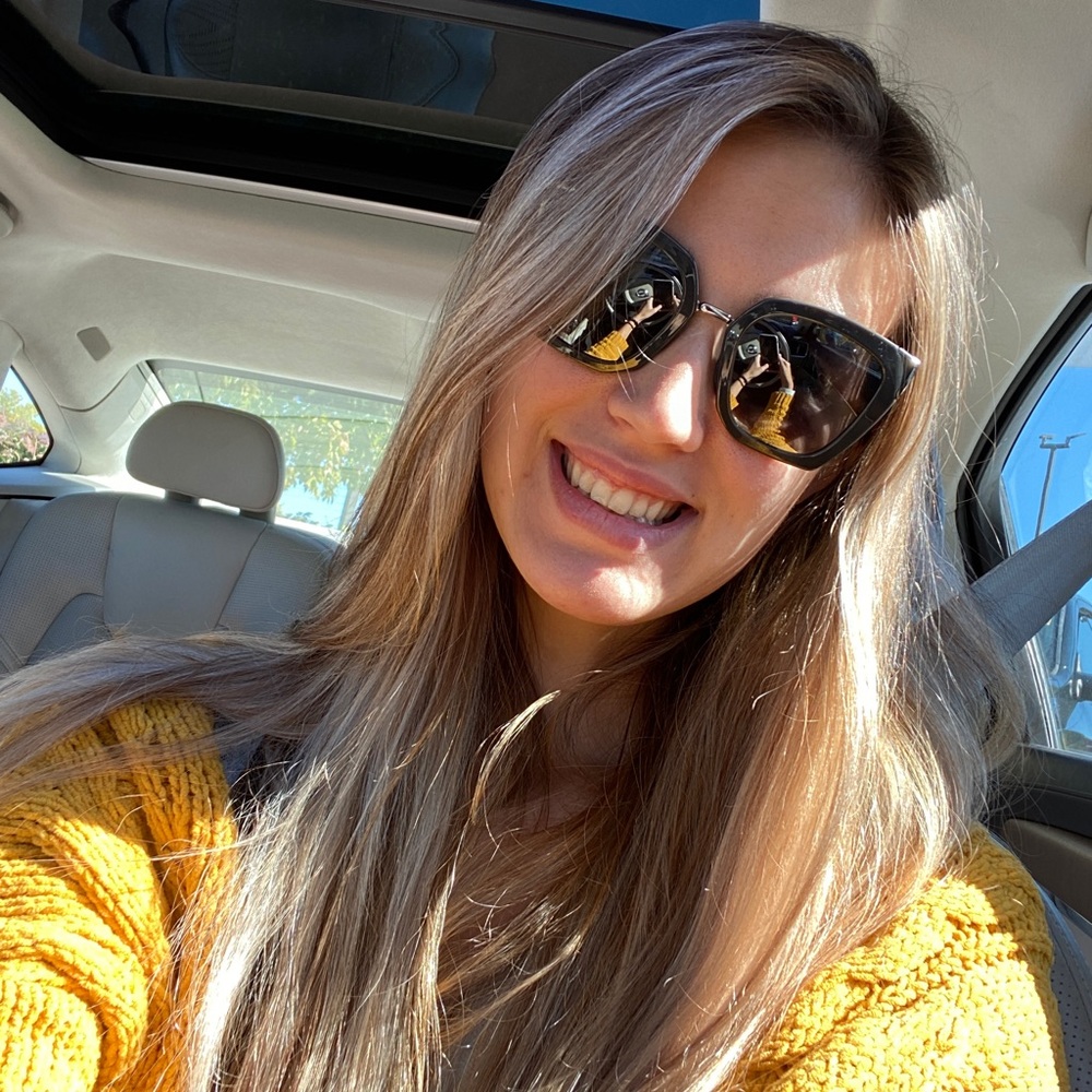 Meet your Posher, Laura